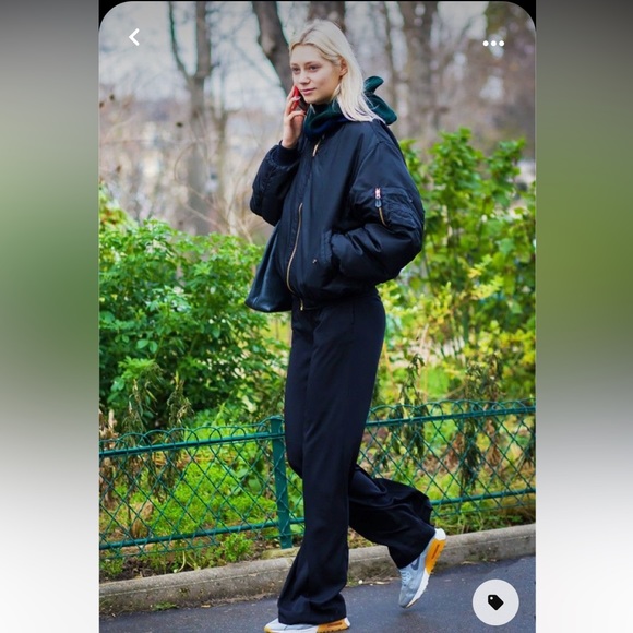 Oversized Silk bomber - Picture 7 of 9